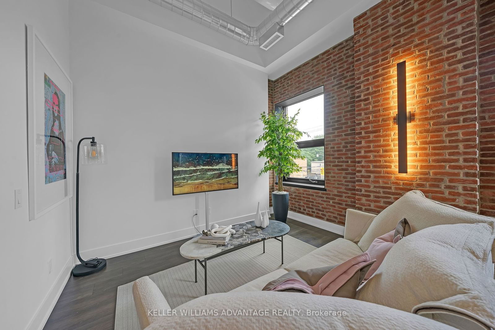 150 Logan Ave, unit 233 for rent - image #3