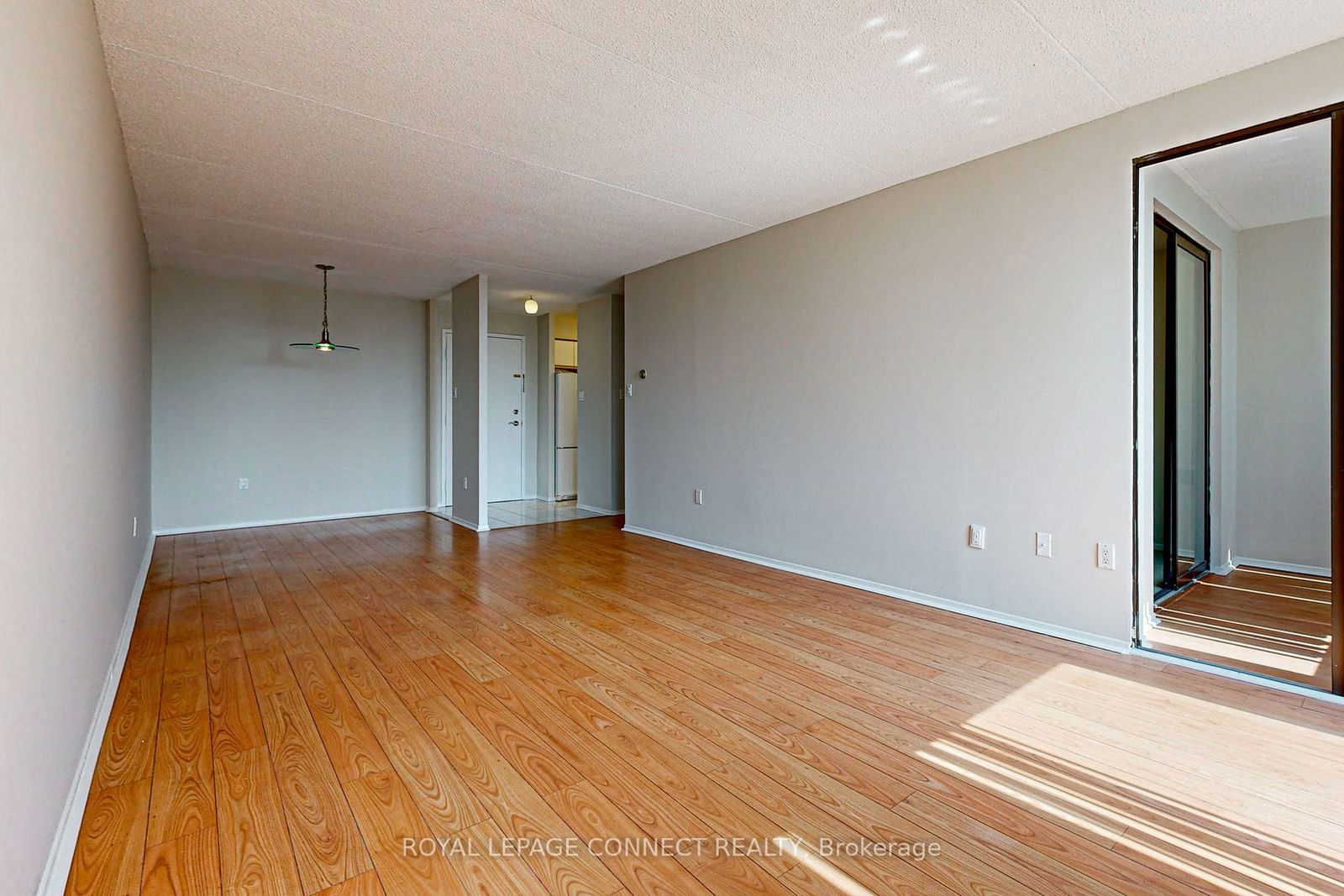 1540 Pickering Pkwy, unit 408 for sale - image #19