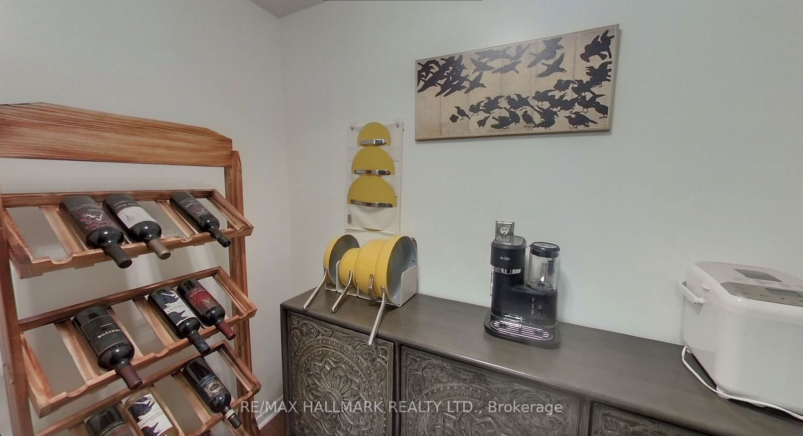 270 Palmdale Dr, unit 310 for sale - image #7