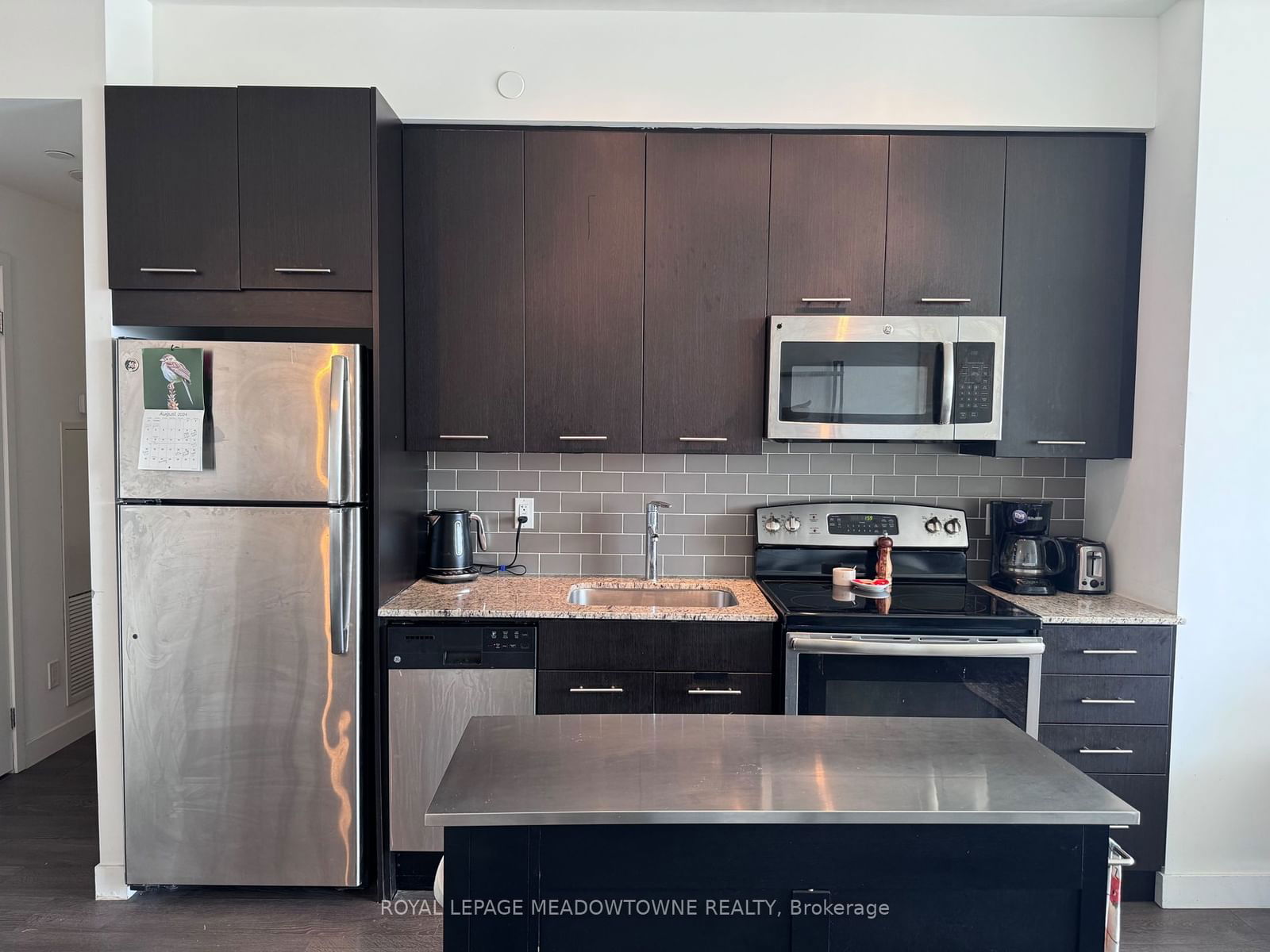 2055 Danforth Ave, unit 815 for rent - image #3