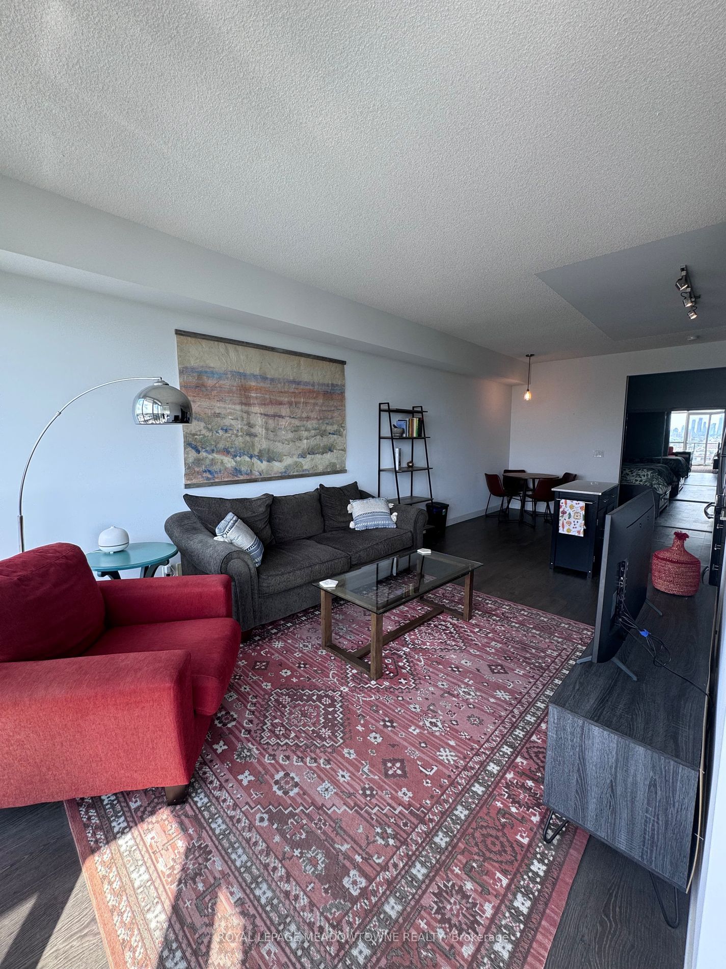 2055 Danforth Ave, unit 815 for rent - image #7