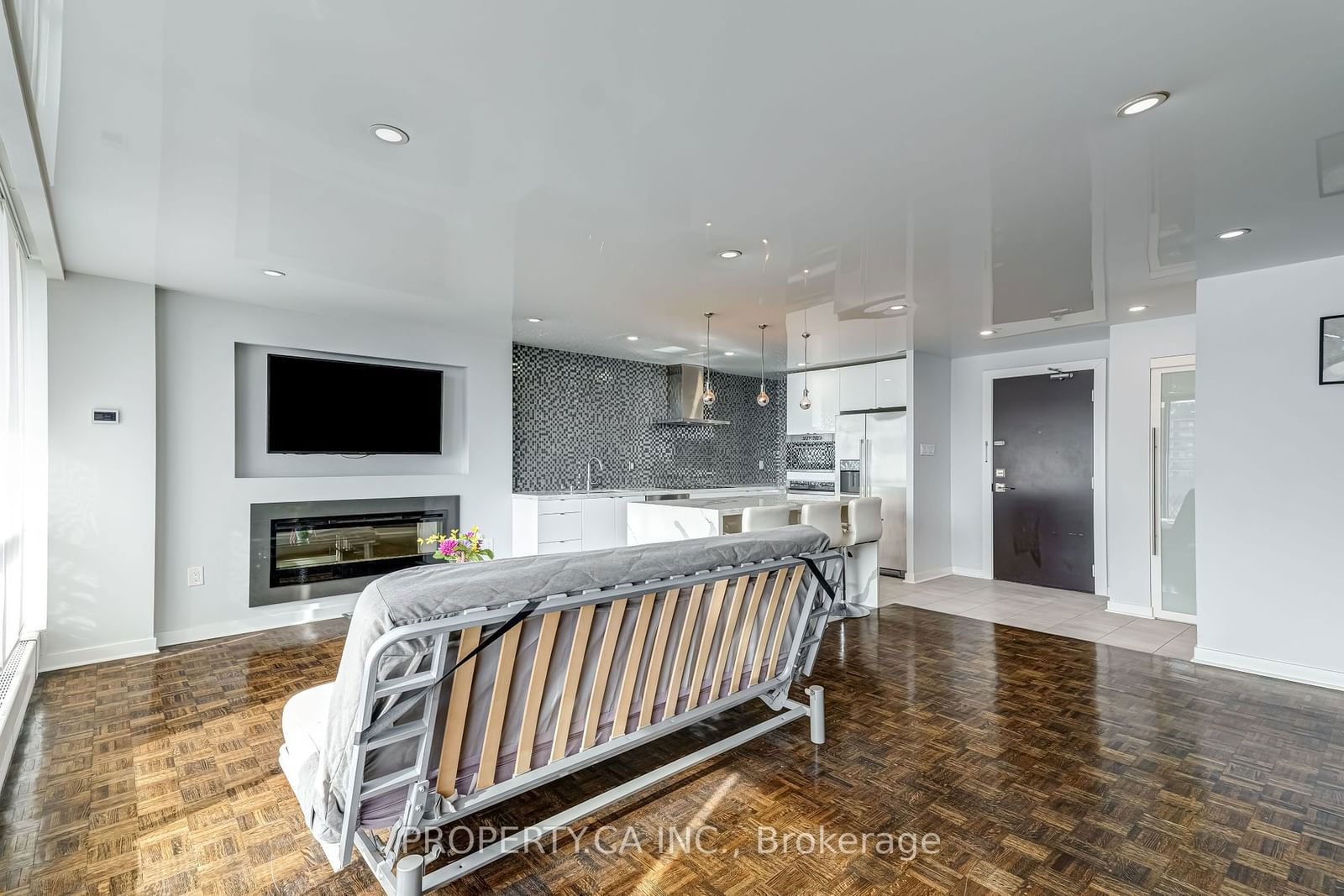 2 Glamorgam Ave, unit 911 for sale - image #5