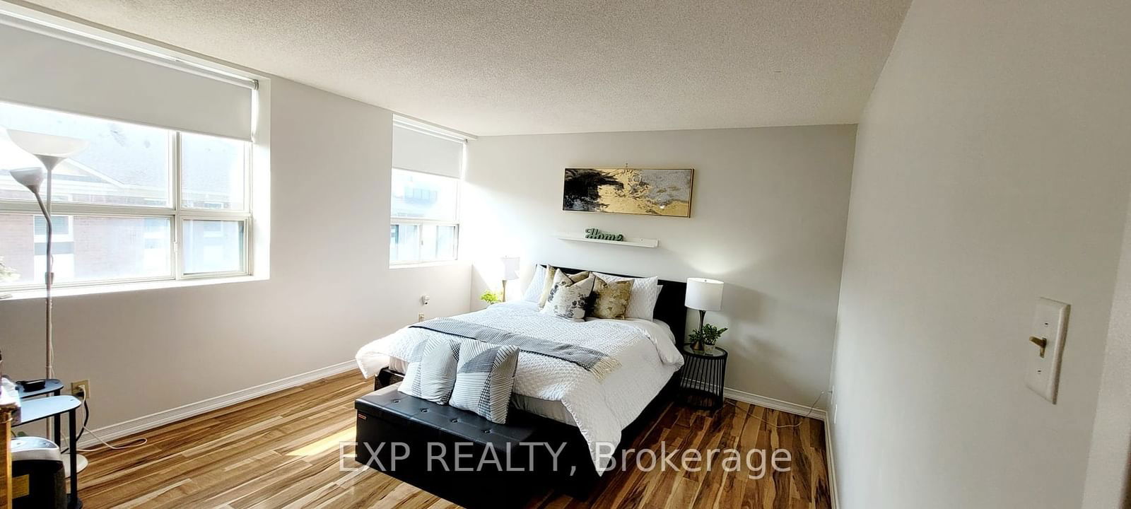 1655 Pickering Pkwy, unit 407 for sale