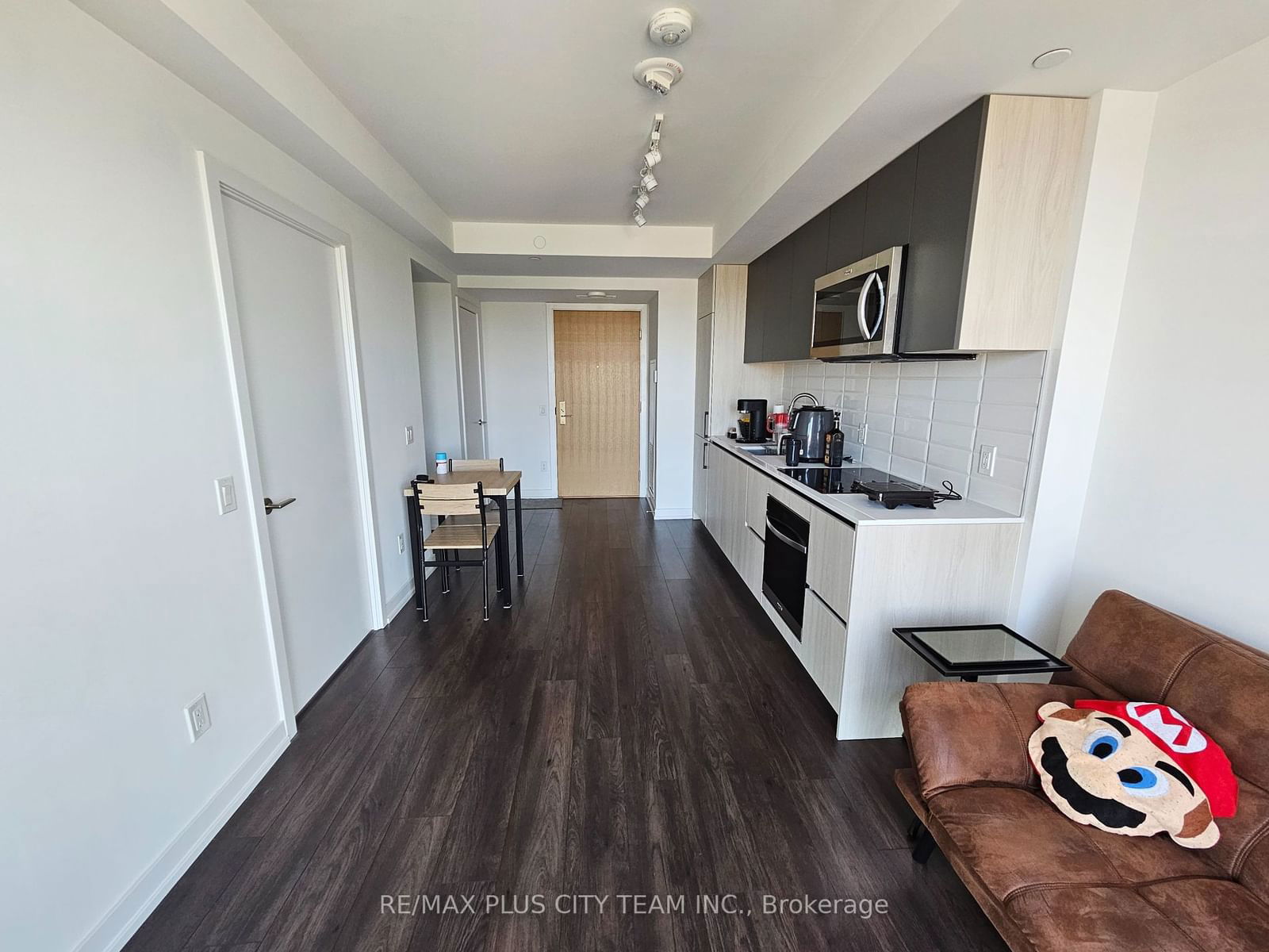 150 Logan Ave, unit 728 for rent - image #3