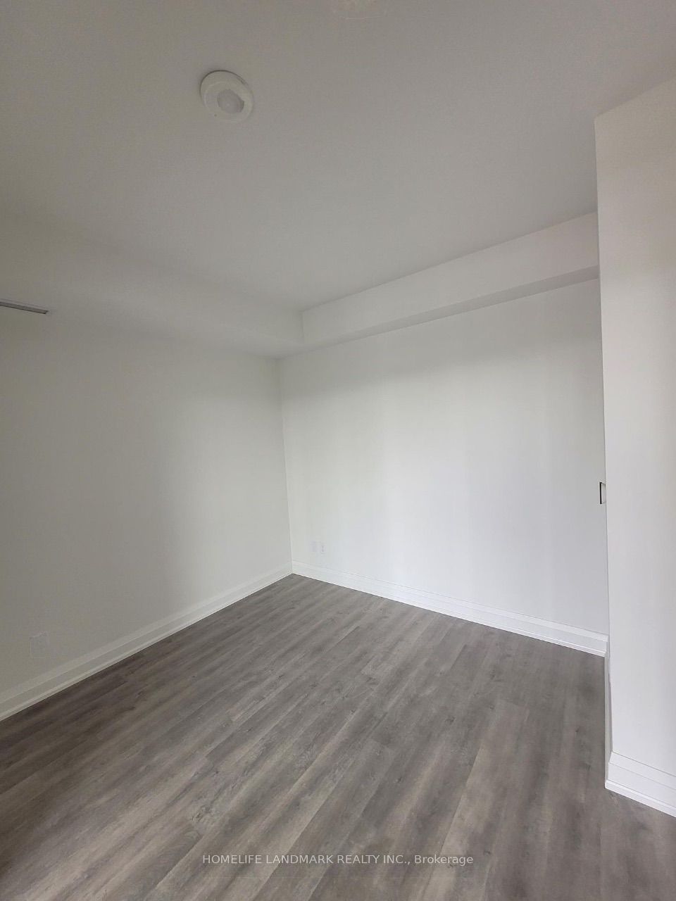 2369 Danforth Ave, unit 508 for rent - image #4