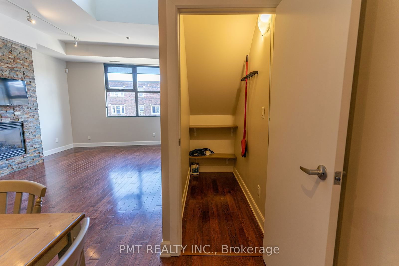 160 Fallingbrook Rd, unit 207 for rent - image #13