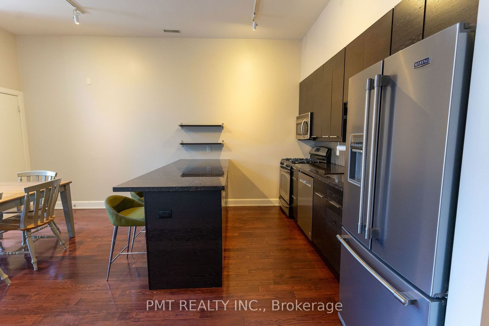 160 Fallingbrook Rd, unit 207 for rent - image #4