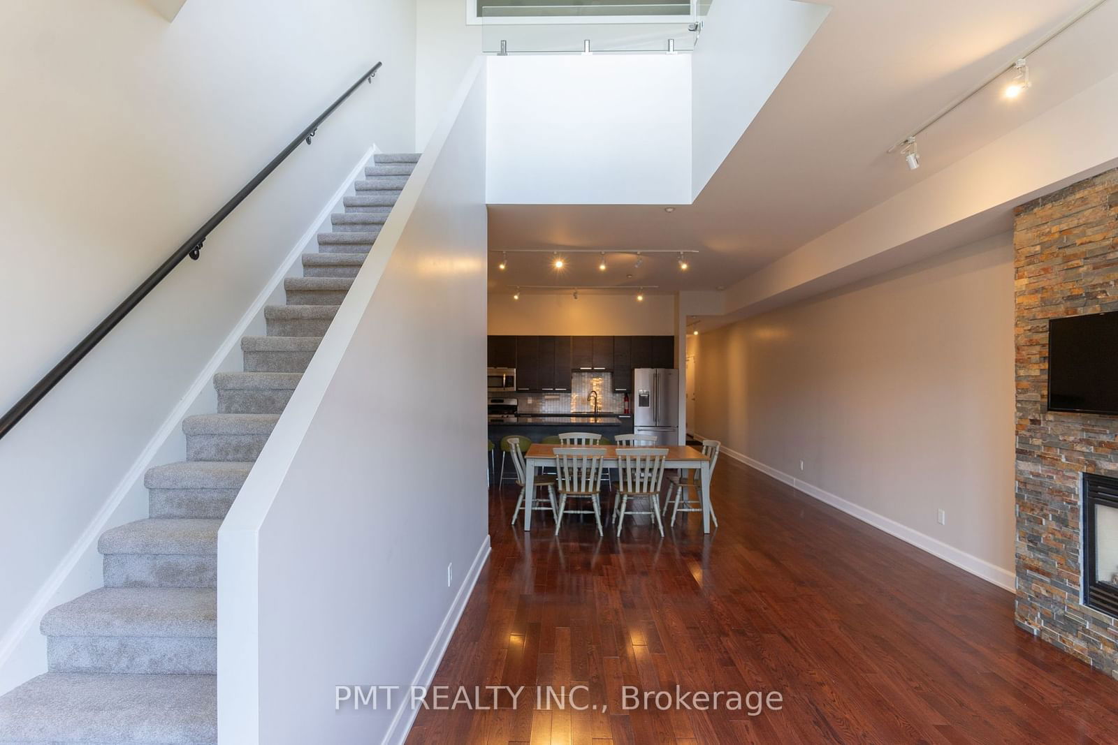 160 Fallingbrook Rd, unit 207 for rent - image #7