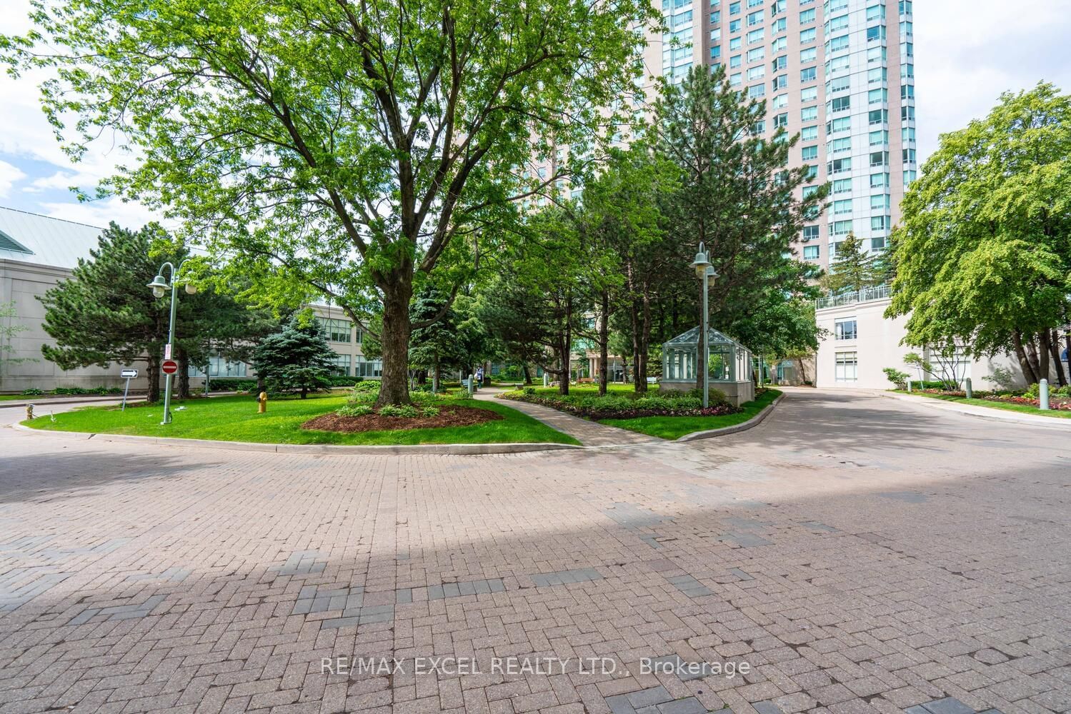 88 Corporate Dr, unit 1013 for sale - image #25