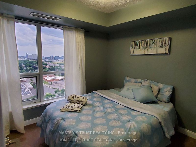 151 Village Green Sq, unit 2602 for rent - image #8