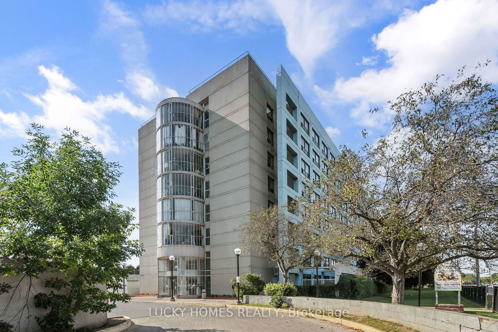 39 Kimbercroft Crt, unit 312 for sale - image #1