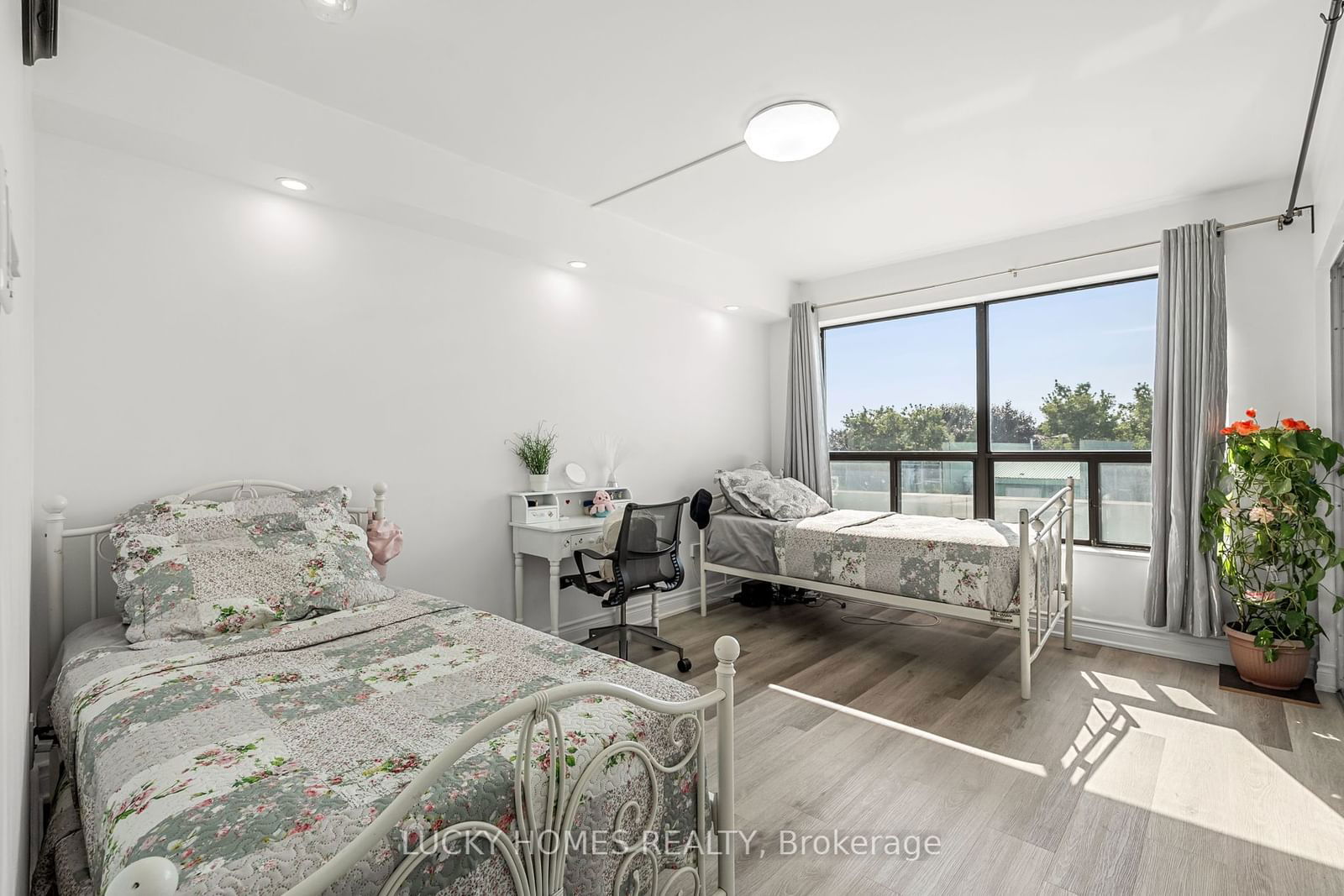 39 Kimbercroft Crt, unit 312 for sale - image #33