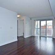 125 Village Green Sq, unit 1305 for rent - image #10