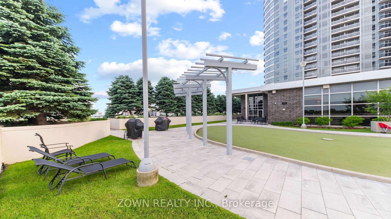 135 Village Green Sq, unit 2019 for sale - image #7