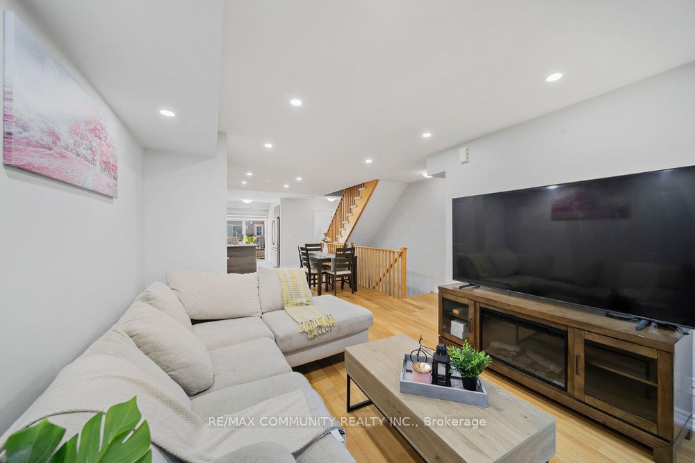 2500 Hill Rise Crt, unit 22 for sale - image #8