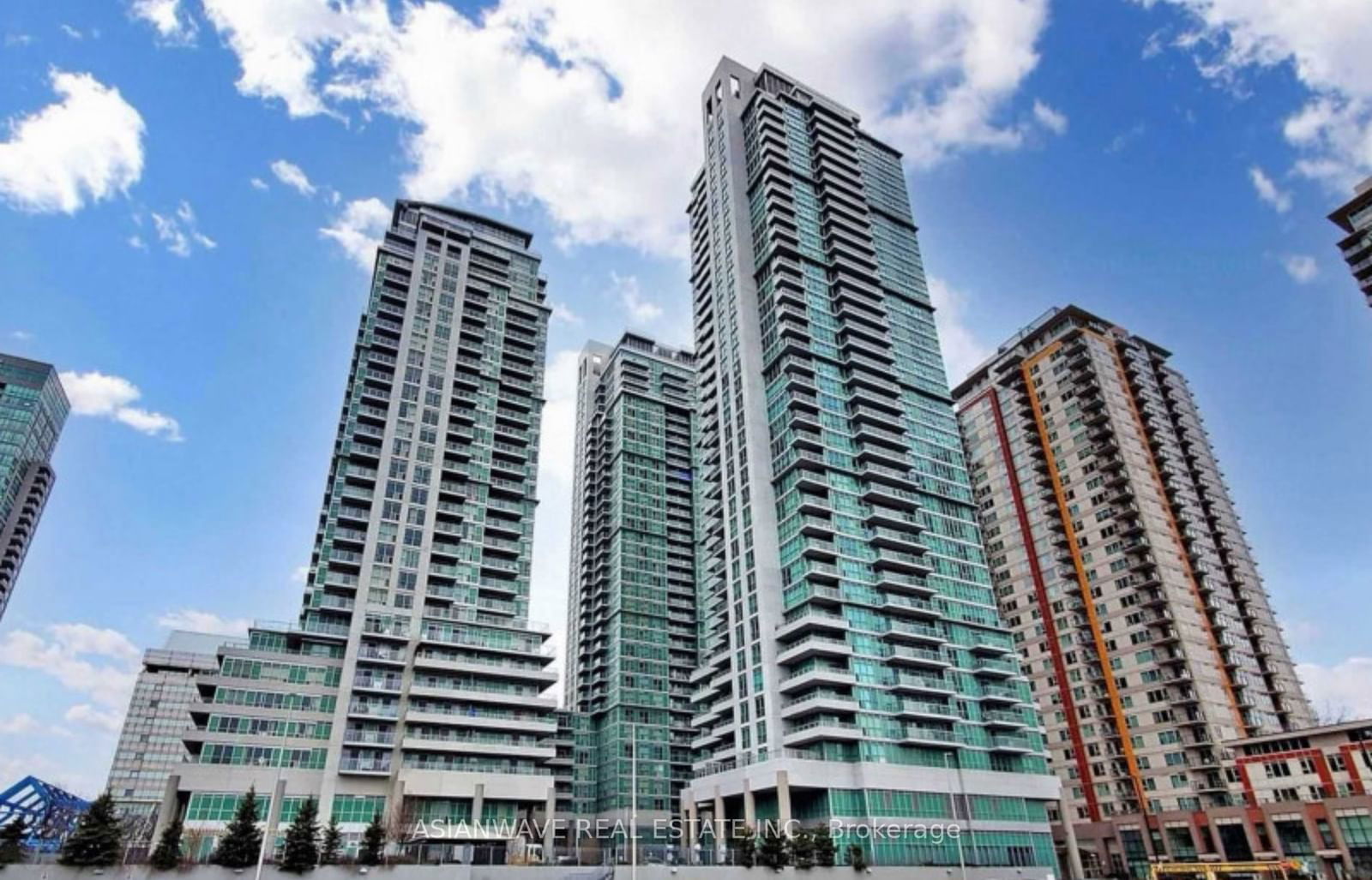 60 Town Centre Crt, unit 1407 for rent