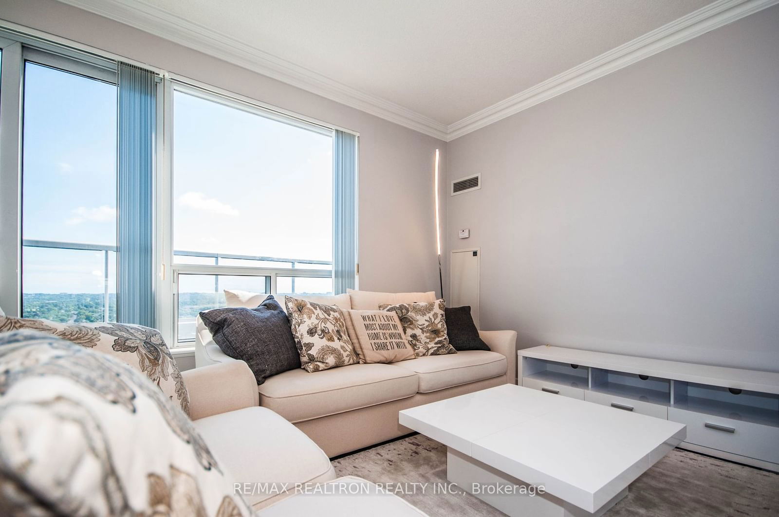 38 Lee Centre Dr, unit Ph106 for sale