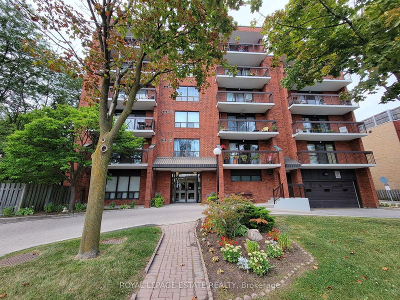 3734 St. Clair Ave E, unit 304 for rent - image #1