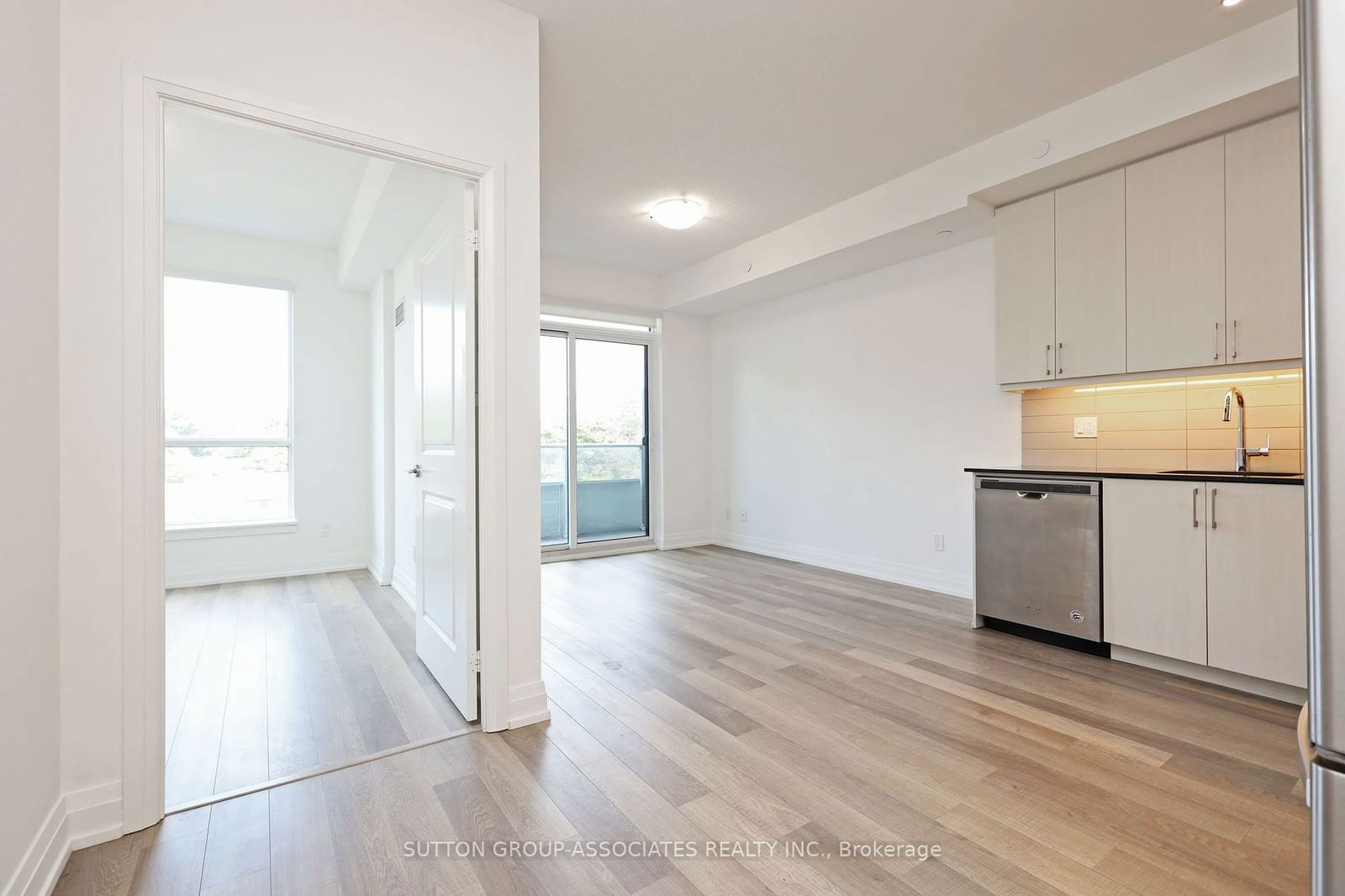 3121 Sheppard Ave E, unit 320 for sale - image #7