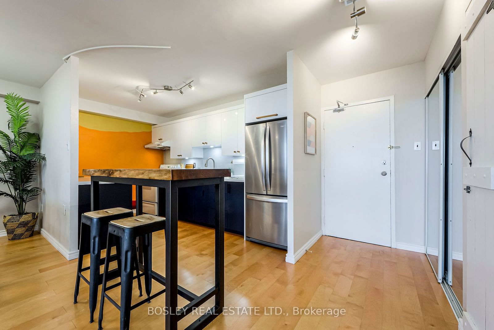 15 Torrance Rd, unit 1510 for sale - image #3