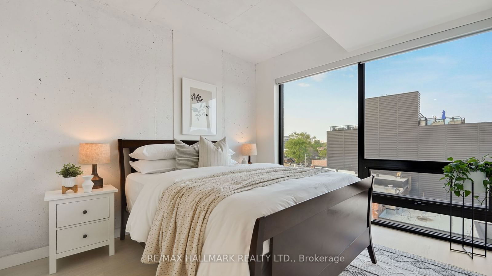 246 Logan Ave, unit PH721 for sale - image #15