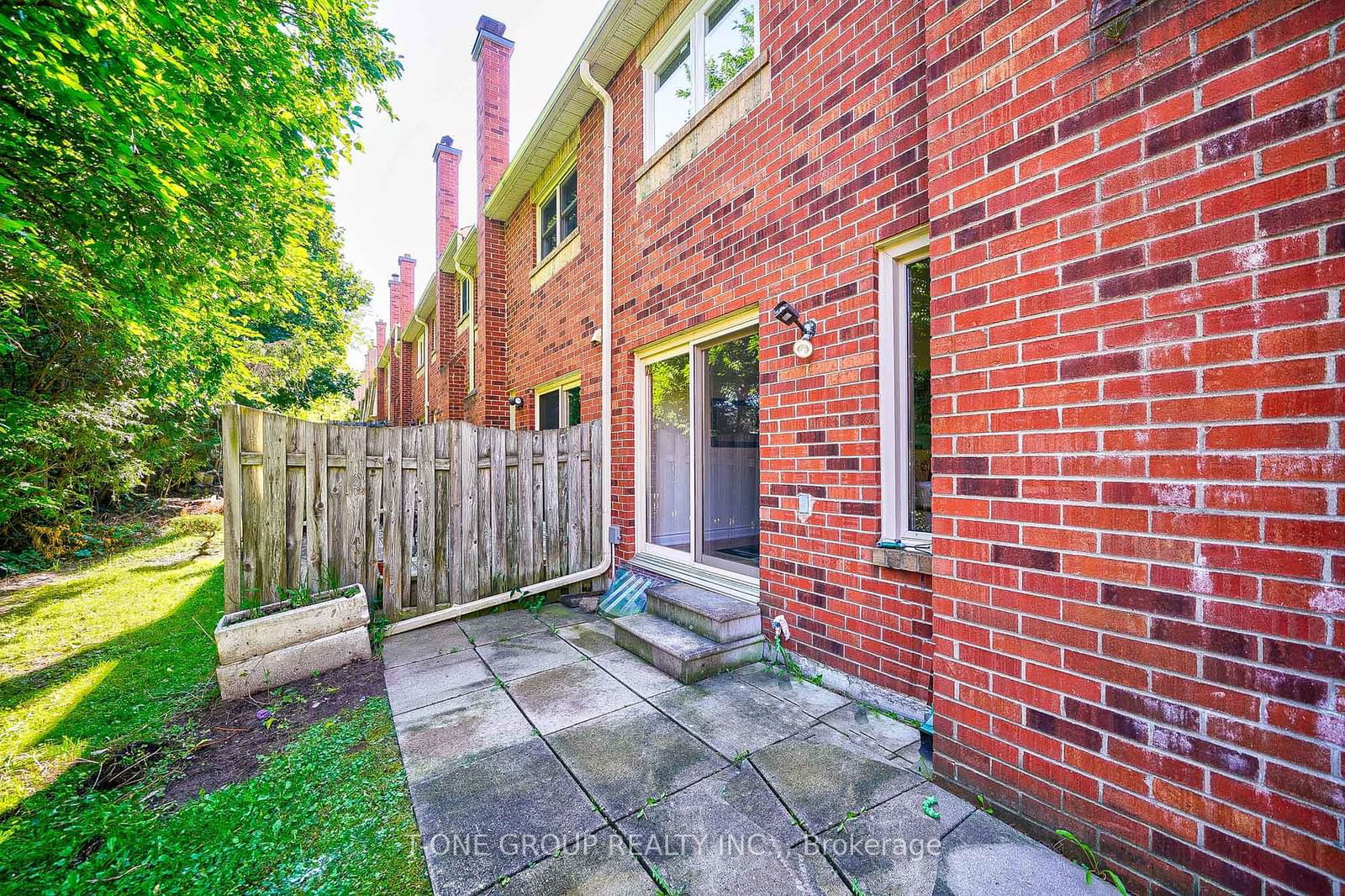 10 Cardwell Ave, unit 20 for sale - image #37