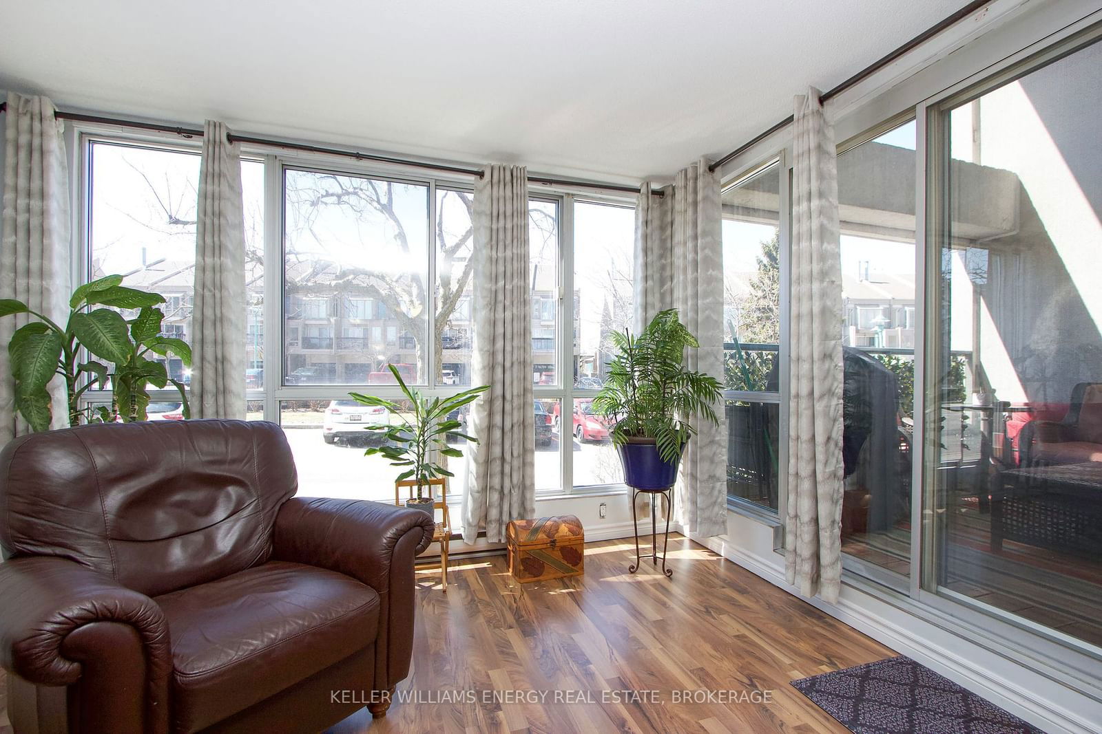 25 Cumberland Lane, unit 112 for sale - image #5