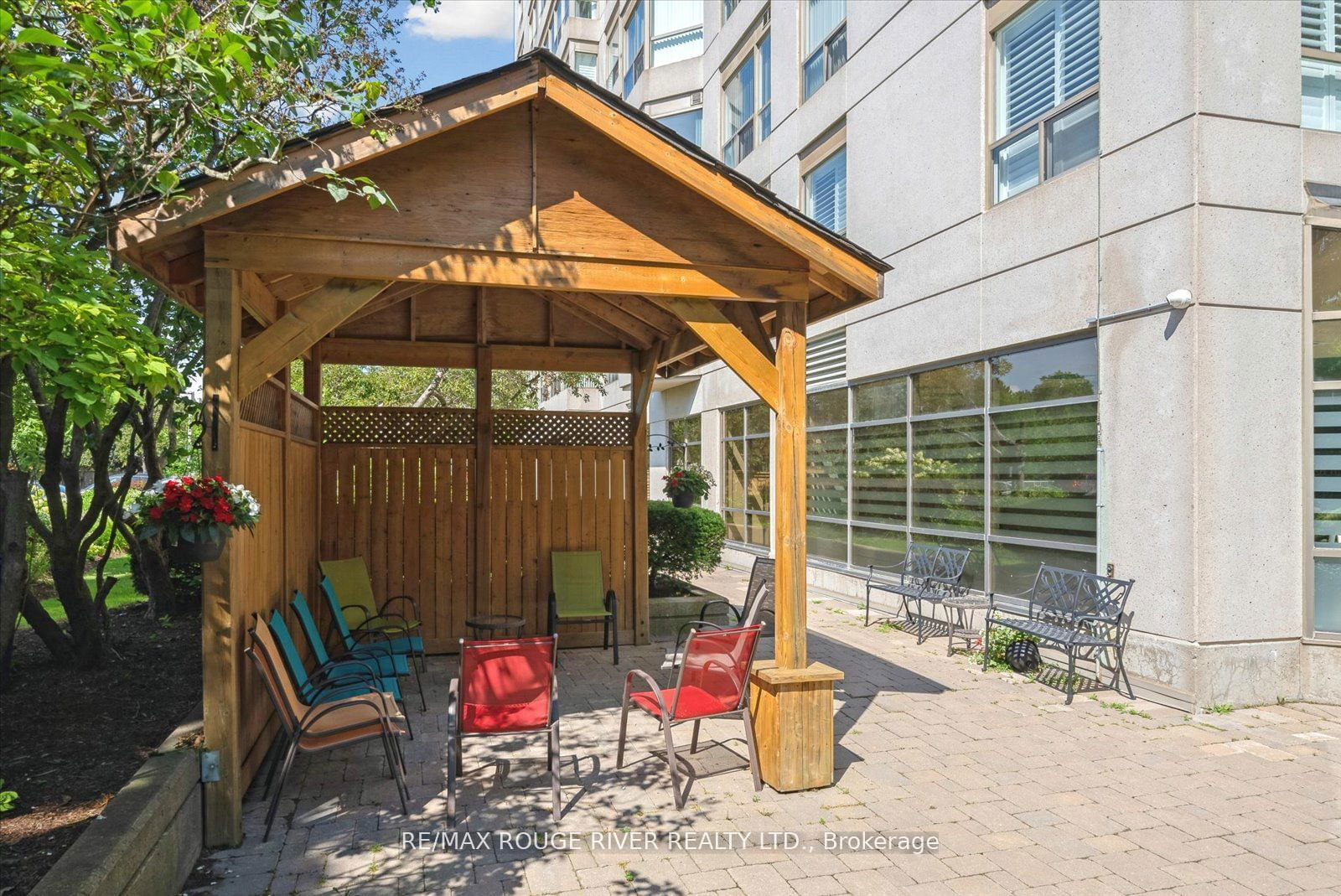 712 Rossland Rd E, unit 812 for sale - image #32