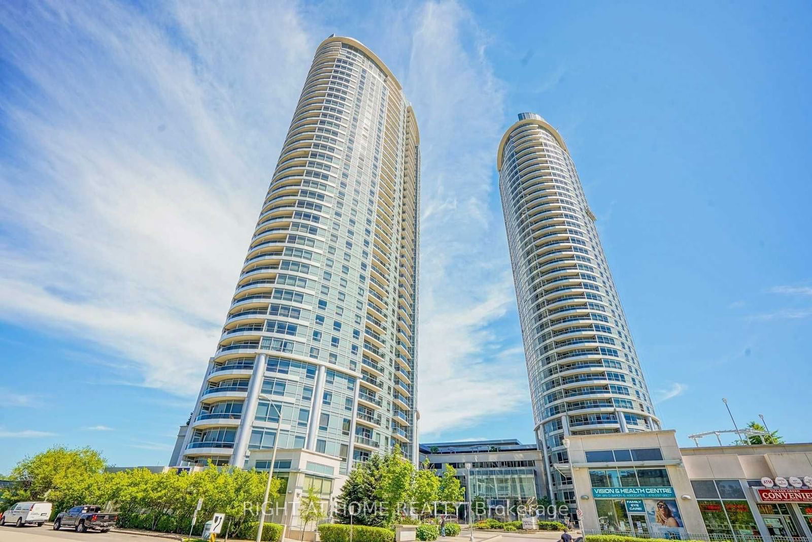 135 Village Green Sq, unit 1515 for sale - image #1