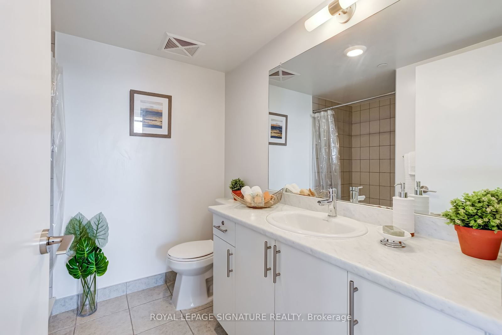 8 Trent Ave, unit 1020 for sale - image #25