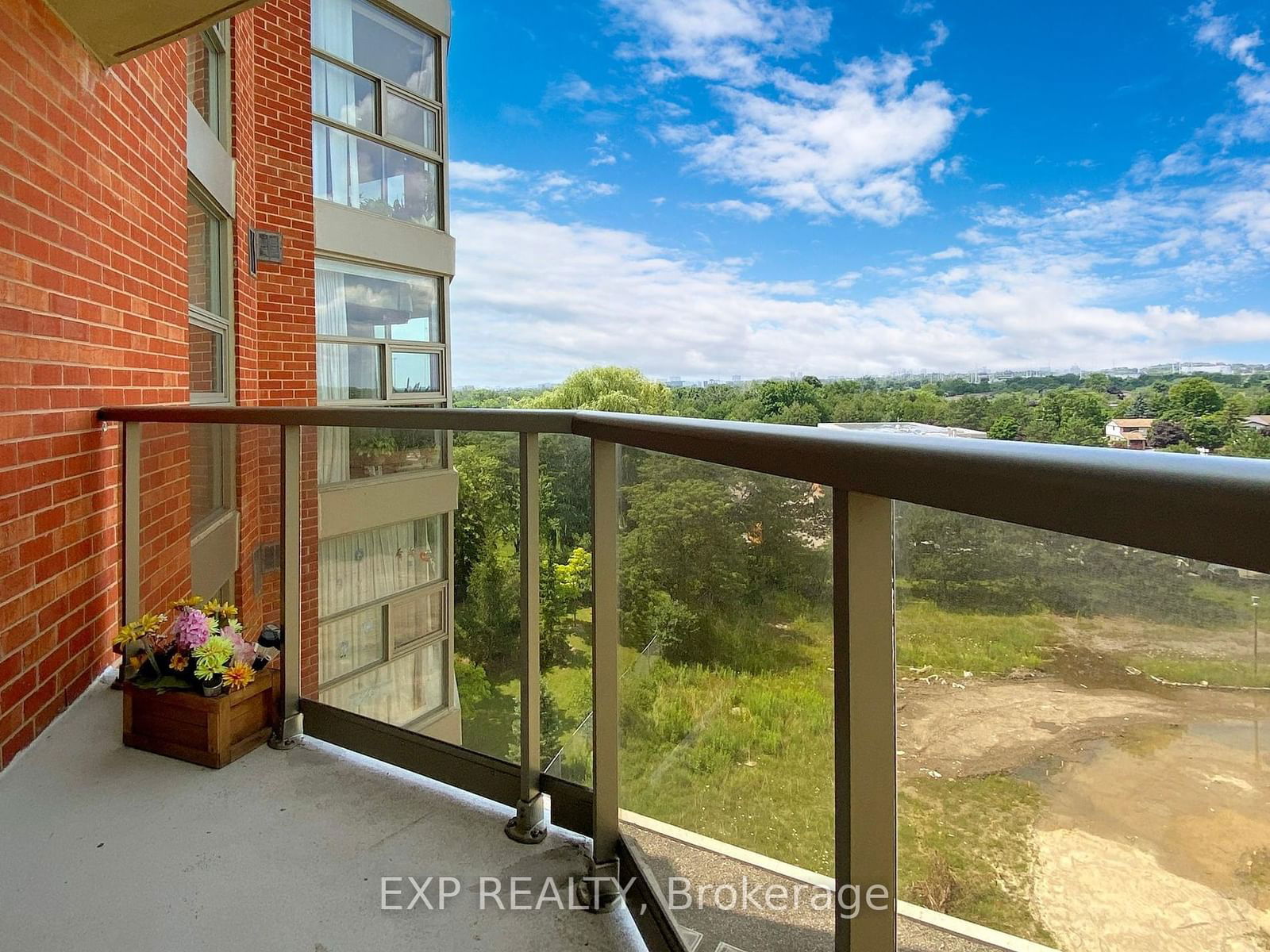 10 Dean Park Rd, unit 718 for sale