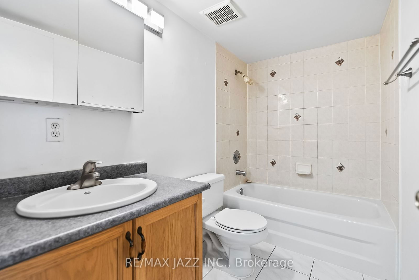 454 Centre St S, unit 506 for sale - image #27