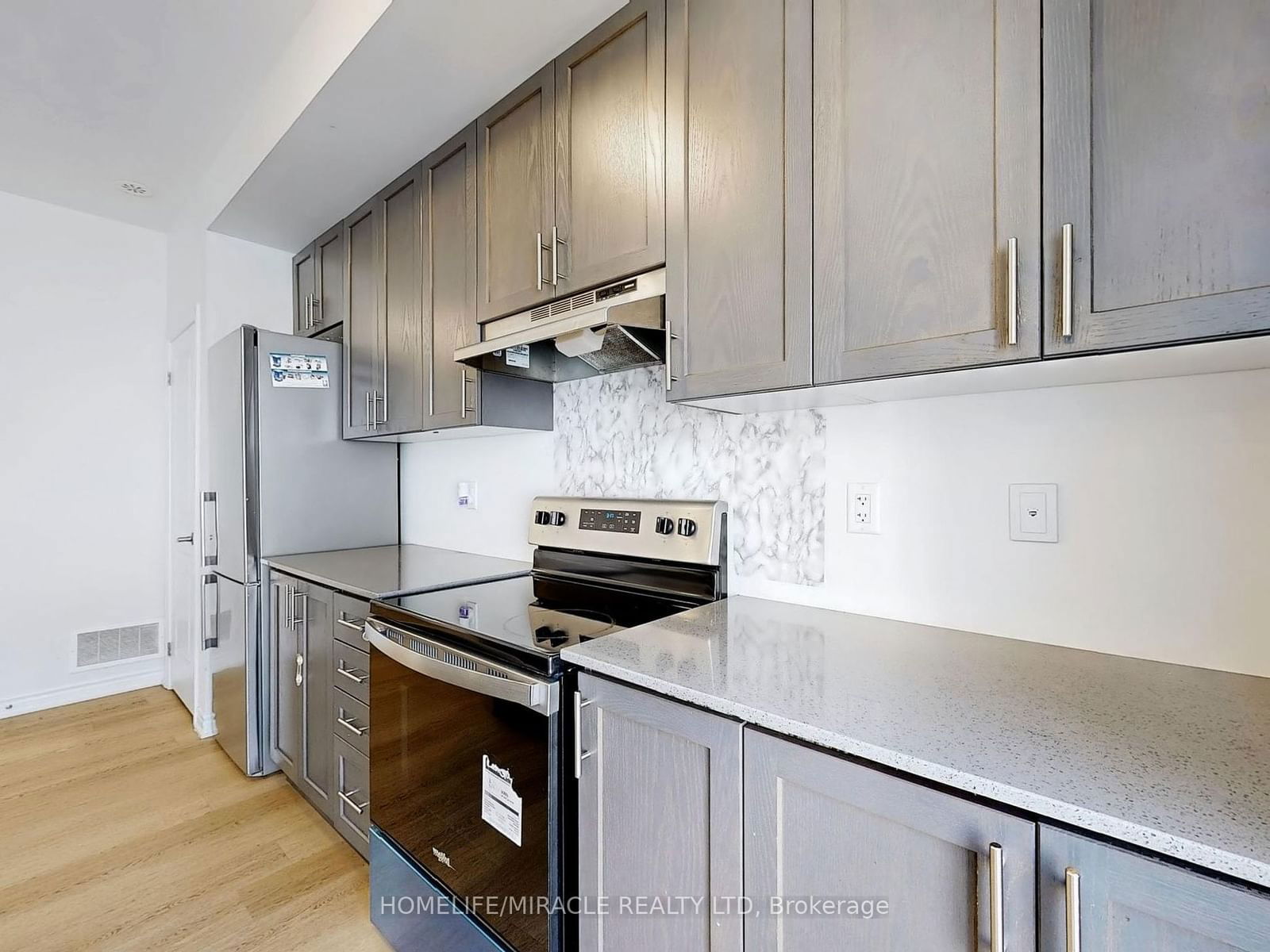 490 Beresford Path, unit 9 UPPER for sale - image #11