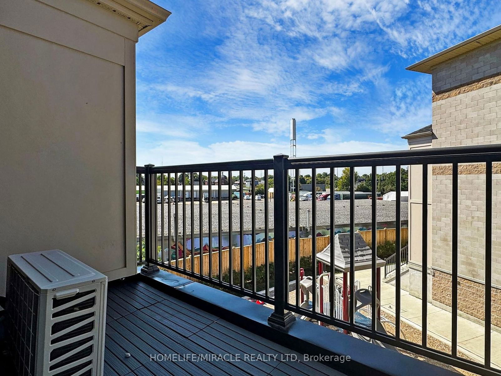 490 Beresford Path, unit 9 UPPER for sale - image #24