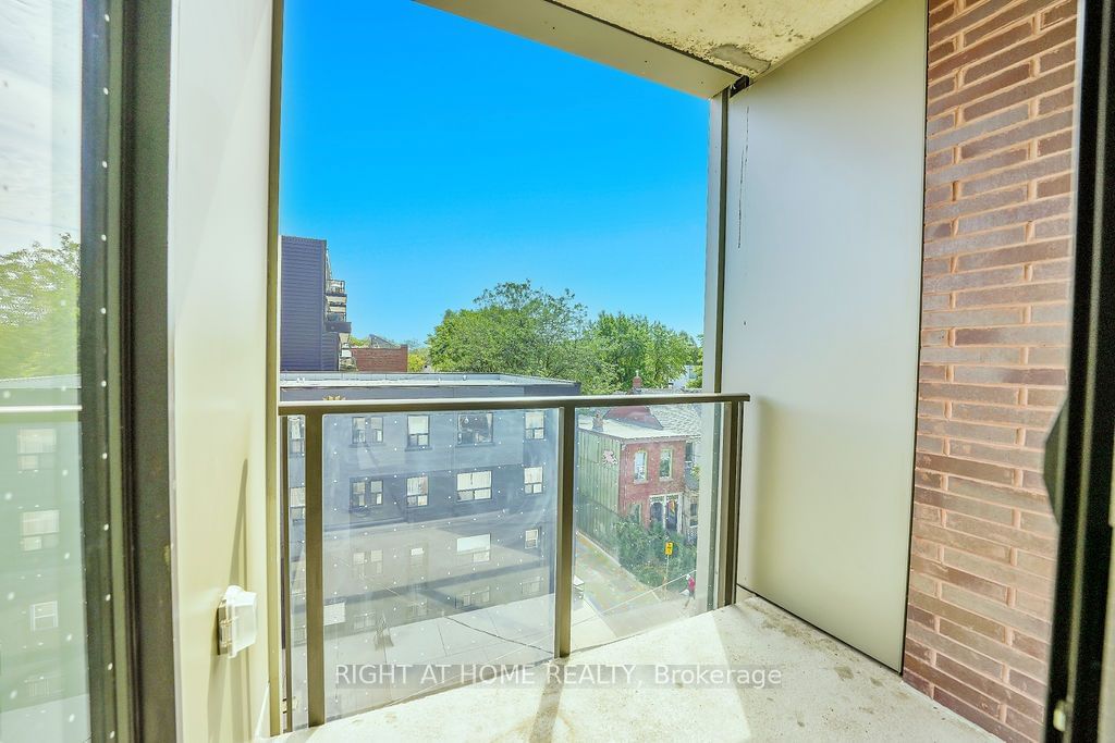 246 Logan Ave, unit 423 for sale - image #15