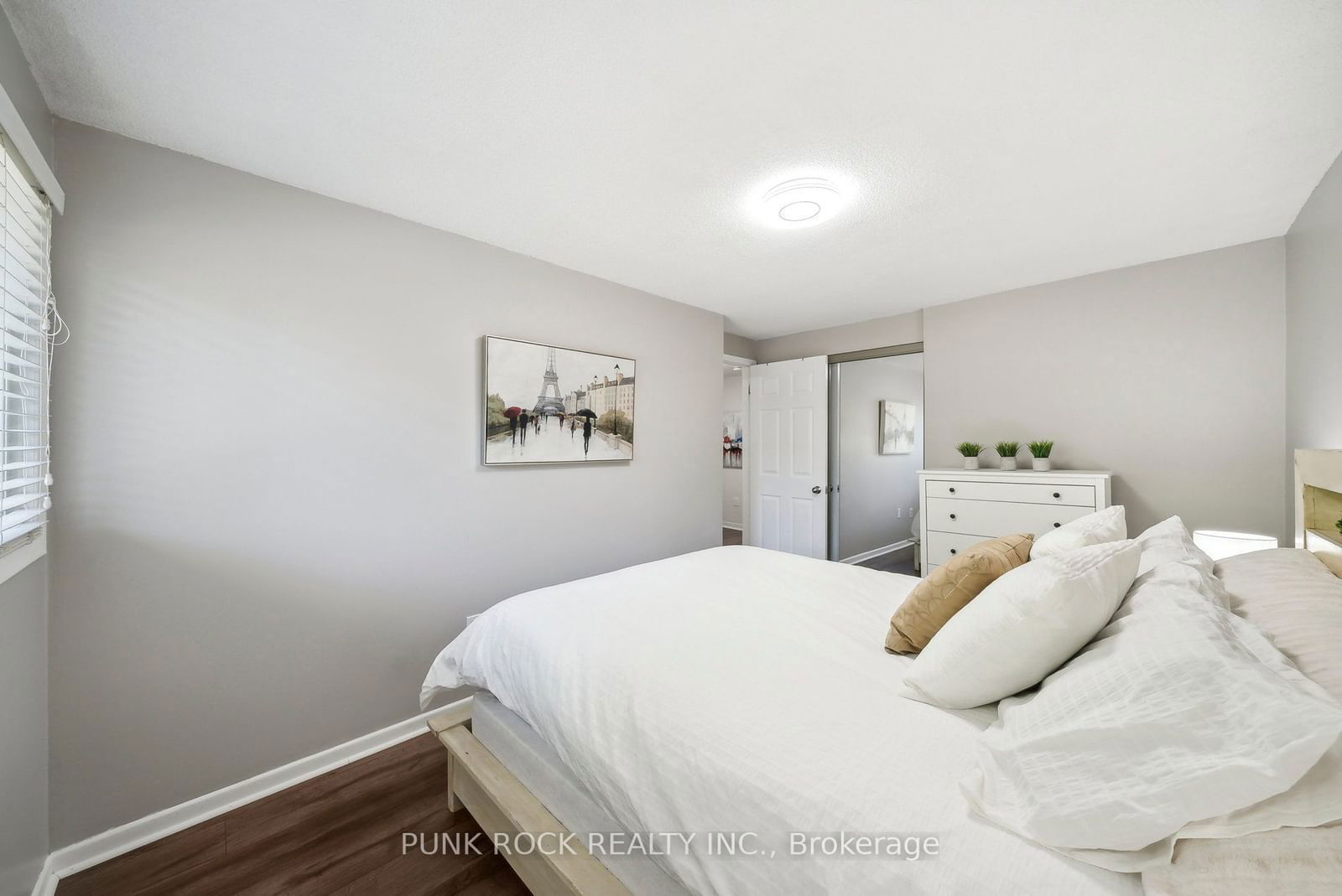 1230 Radom St, unit 6 for sale - image #15