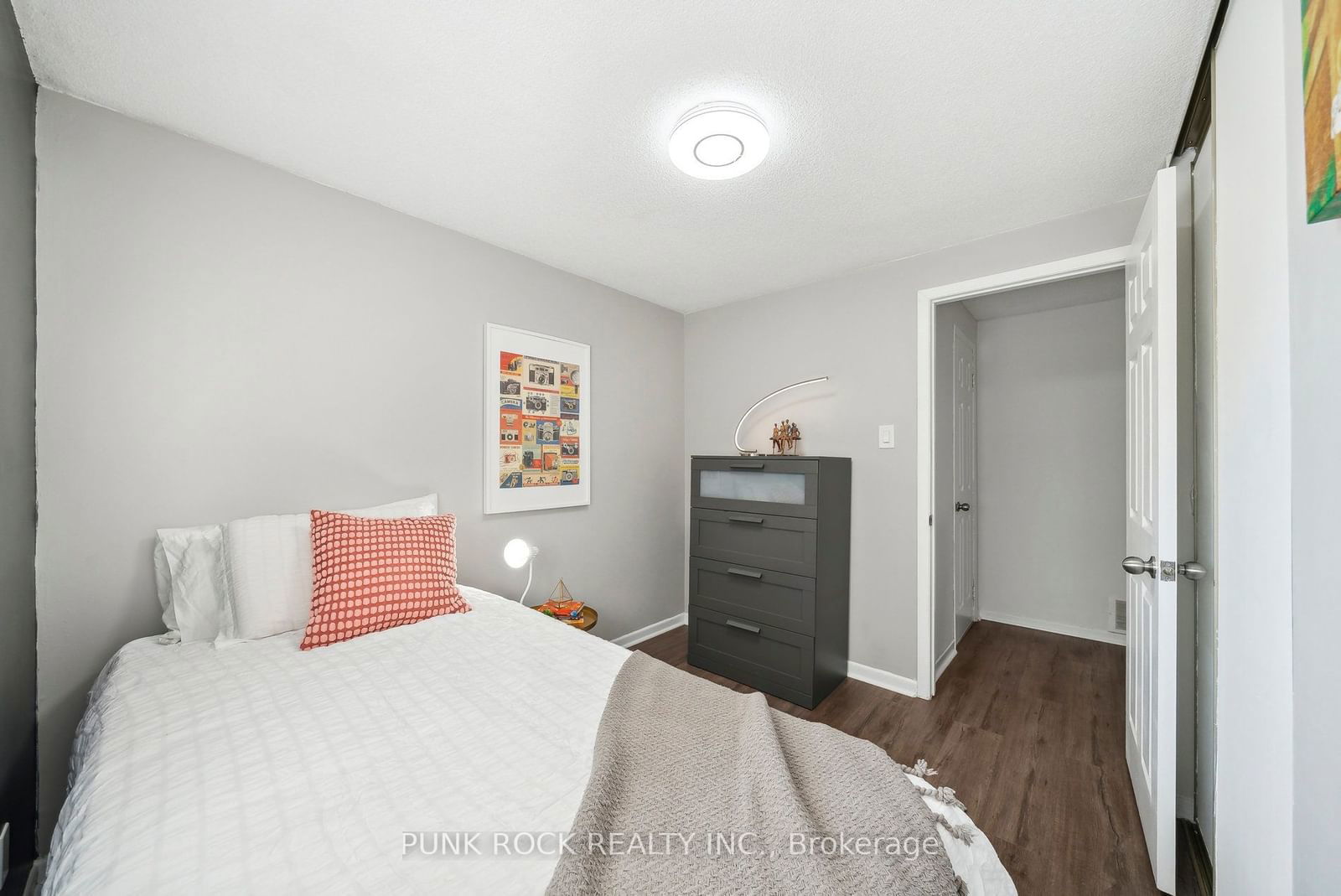 1230 Radom St, unit 6 for sale - image #21