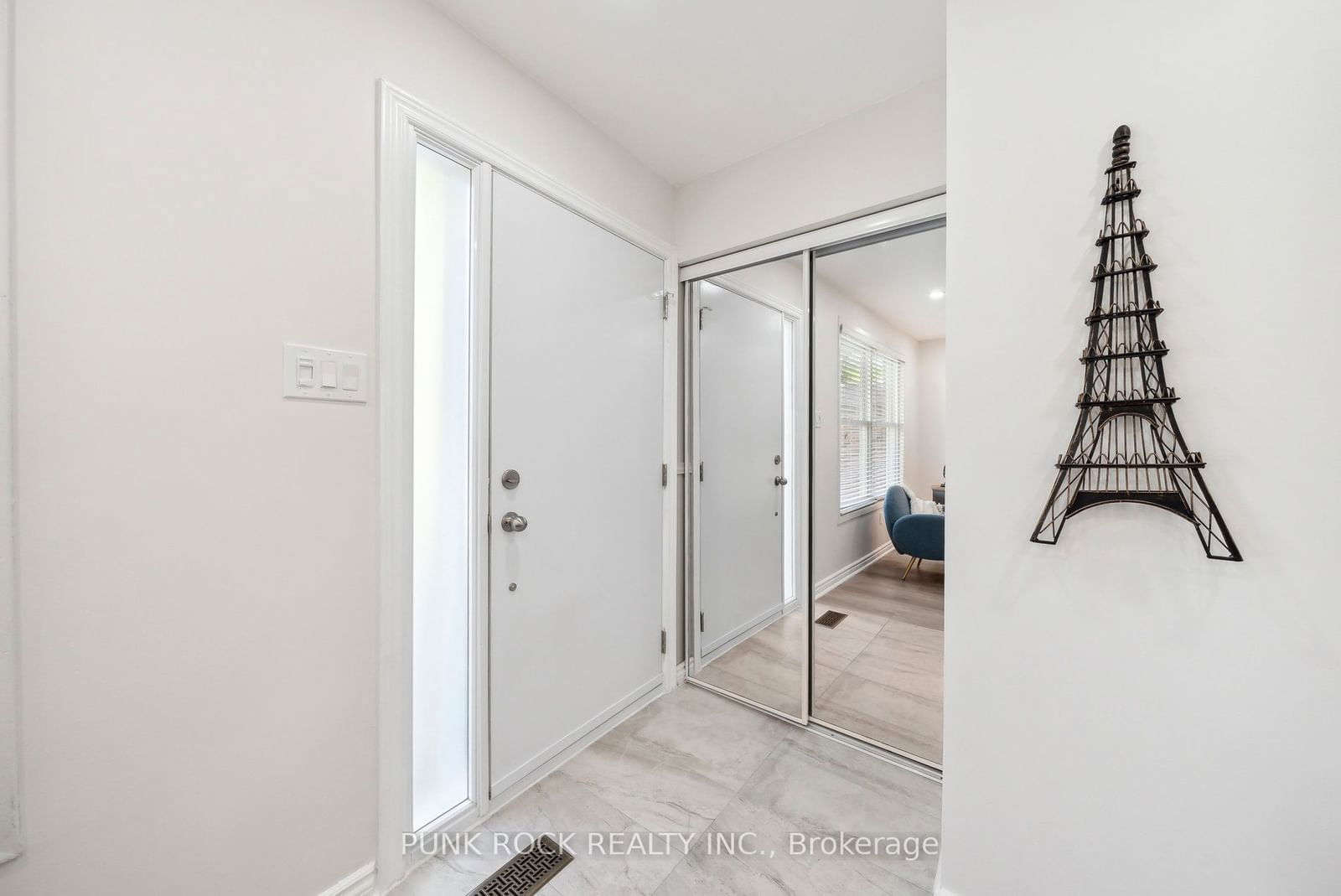 1230 Radom St, unit 6 for sale - image #30