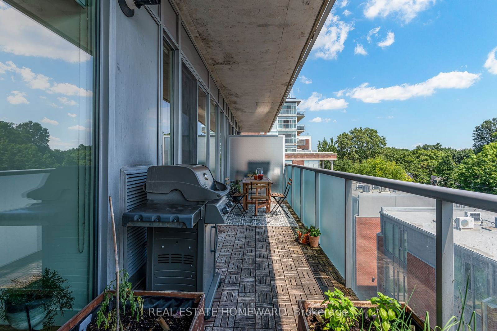 201 Carlaw Ave, unit 505 for sale - image #6