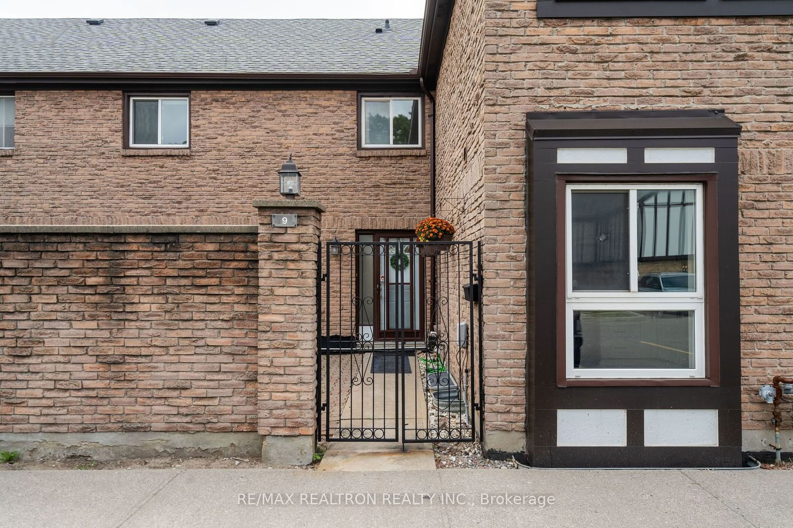 2 Dailing Gate, unit 9 for sale - image #3