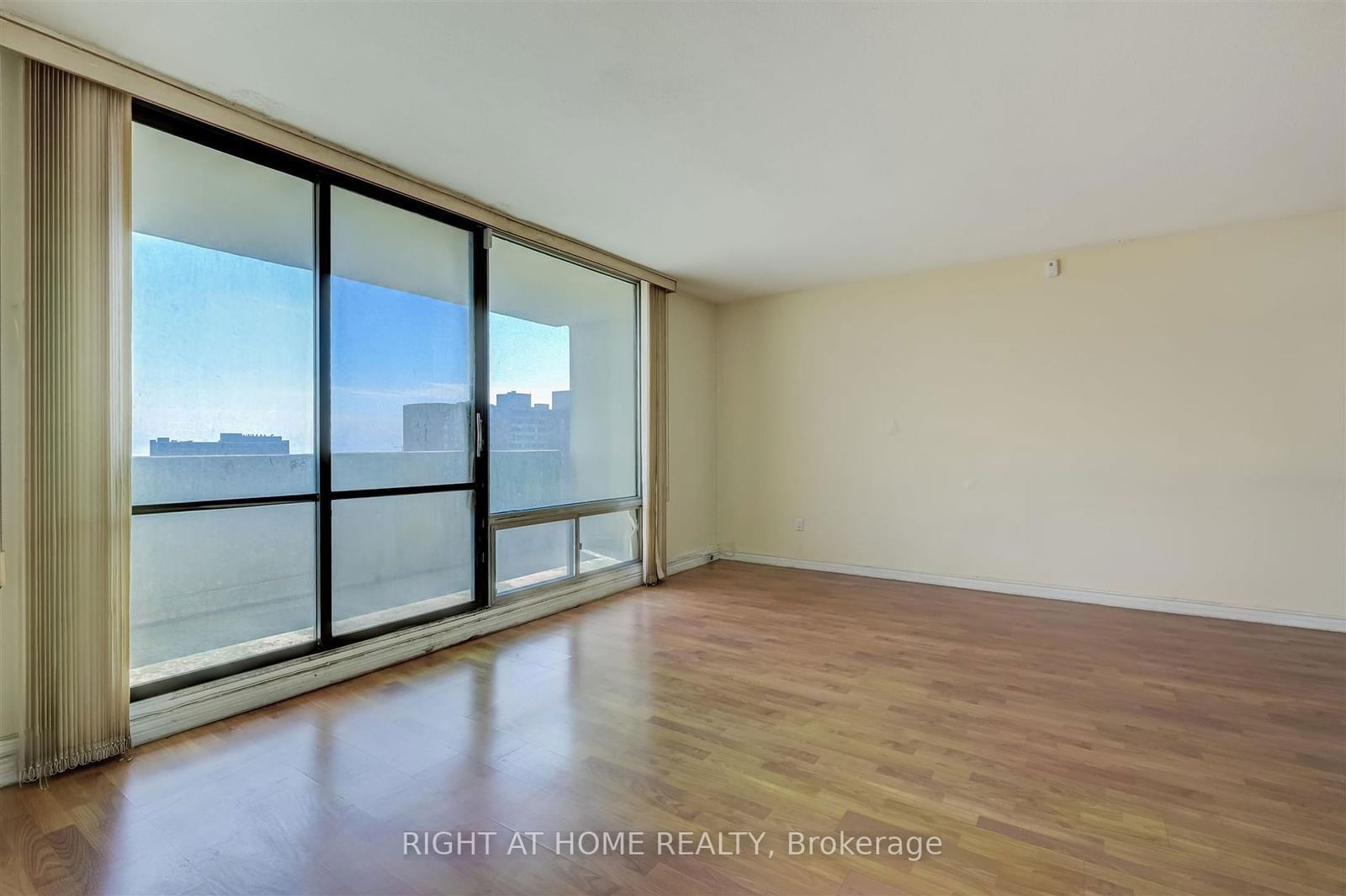 3 Massey Sq, unit 2602 for sale - image #11