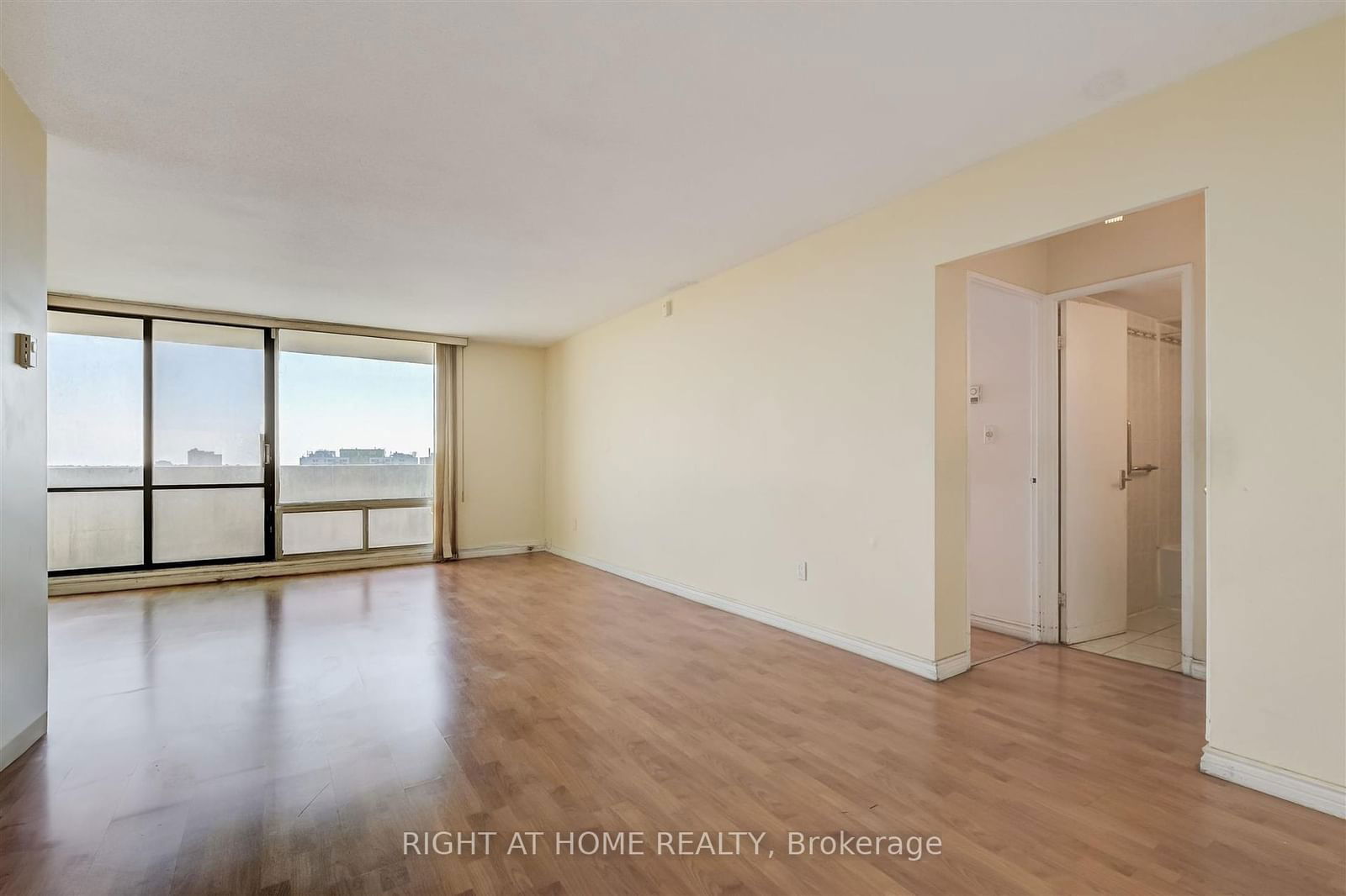 3 Massey Sq, unit 2602 for sale - image #6