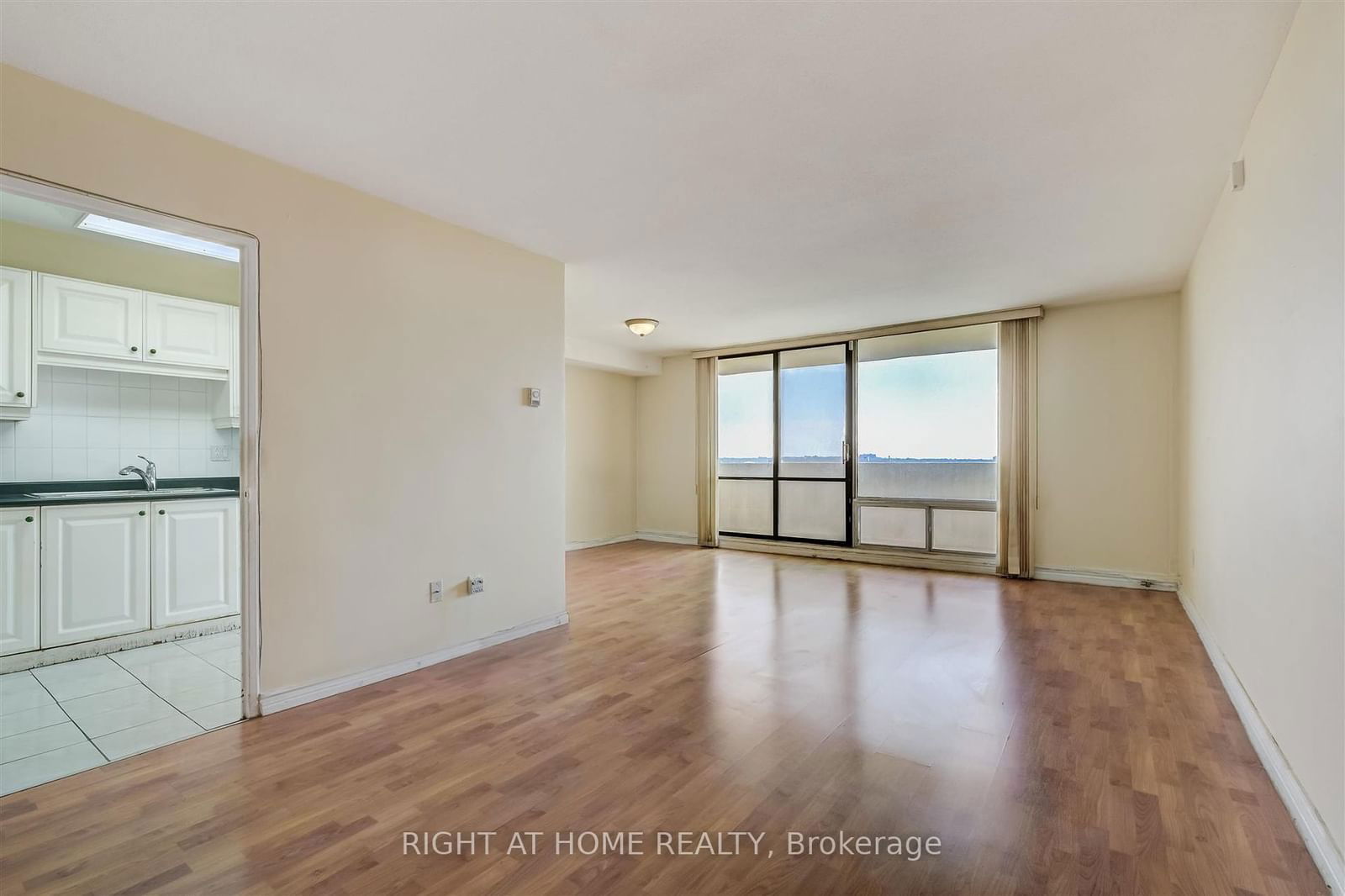 3 Massey Sq, unit 2602 for sale - image #7