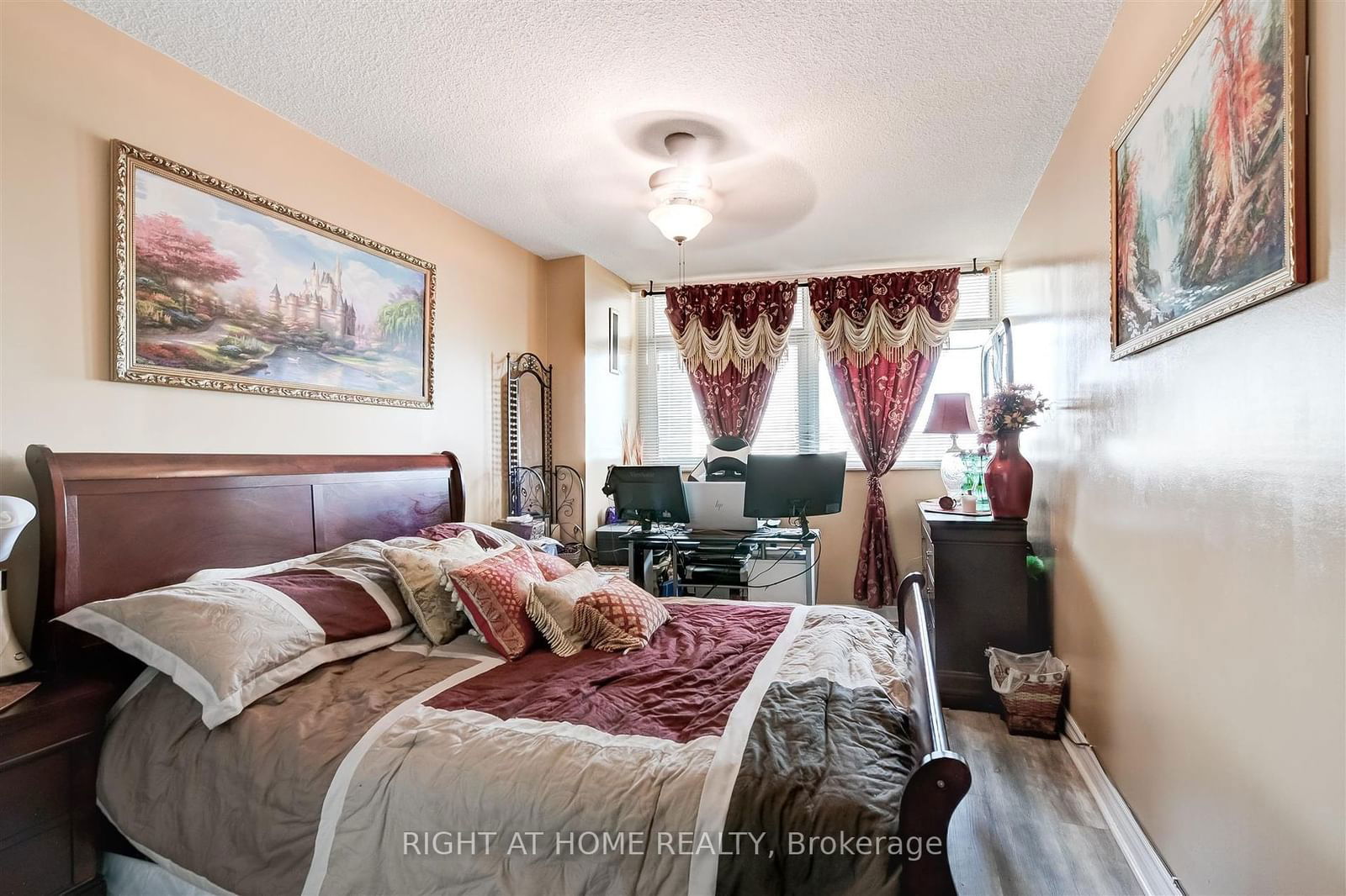 3151 Bridletowne Circ, unit 1402 for sale - image #27