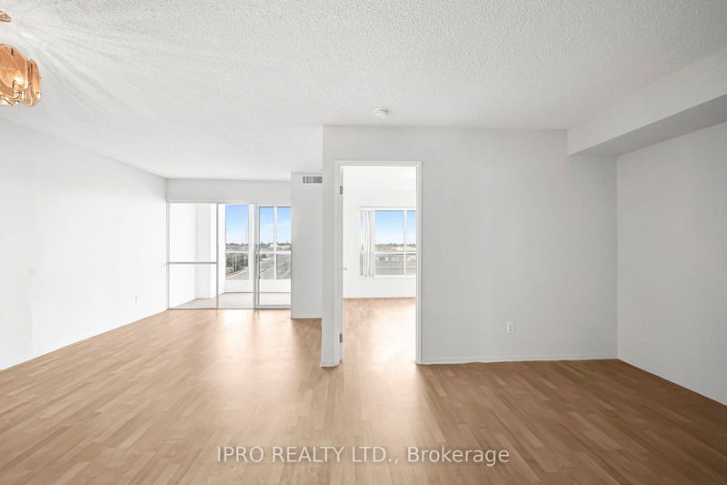 2550 Lawrence Ave E, unit 807 for sale - image #1