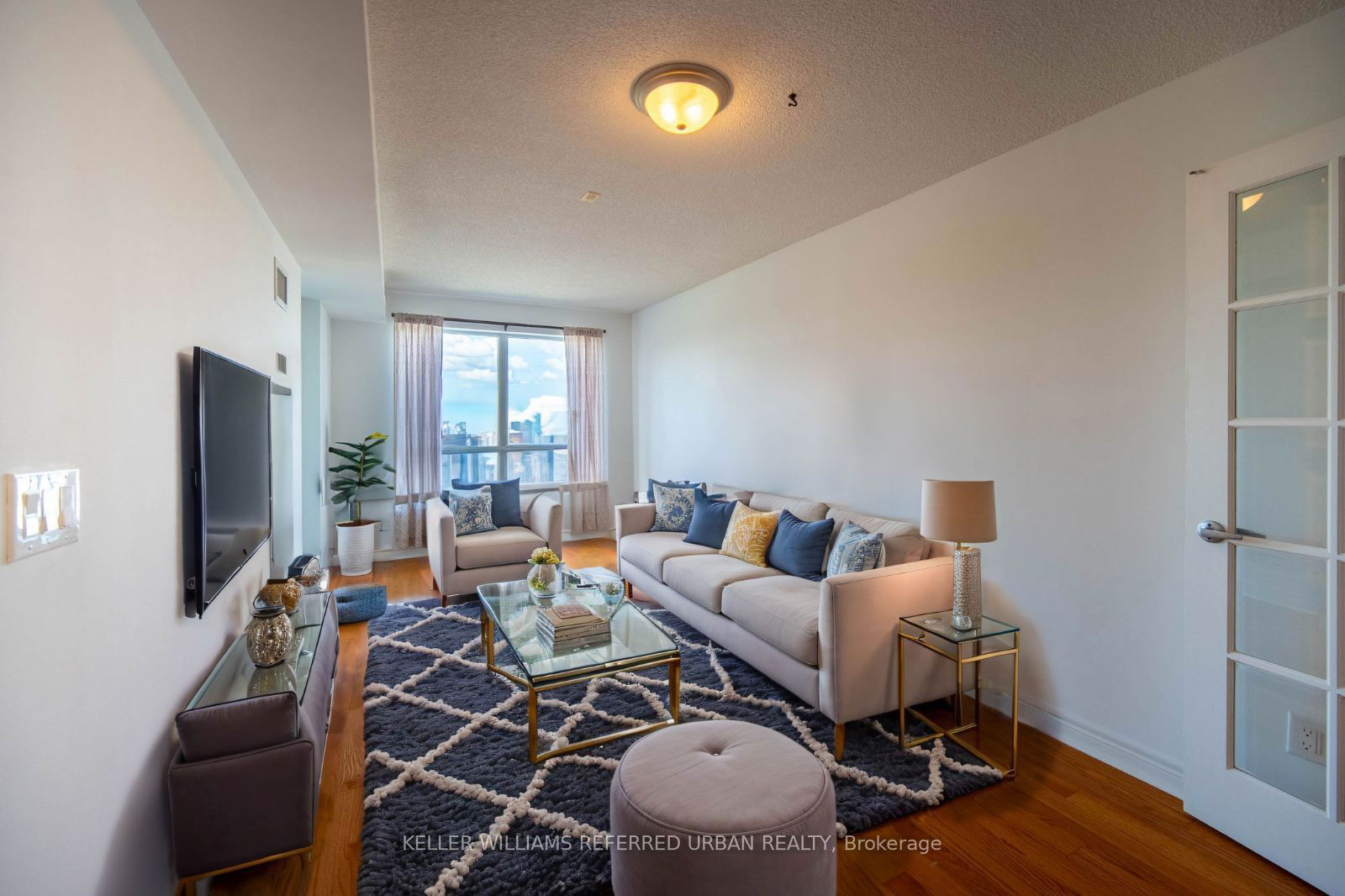 60 Fairfax Cres, unit 413 for sale - image #17