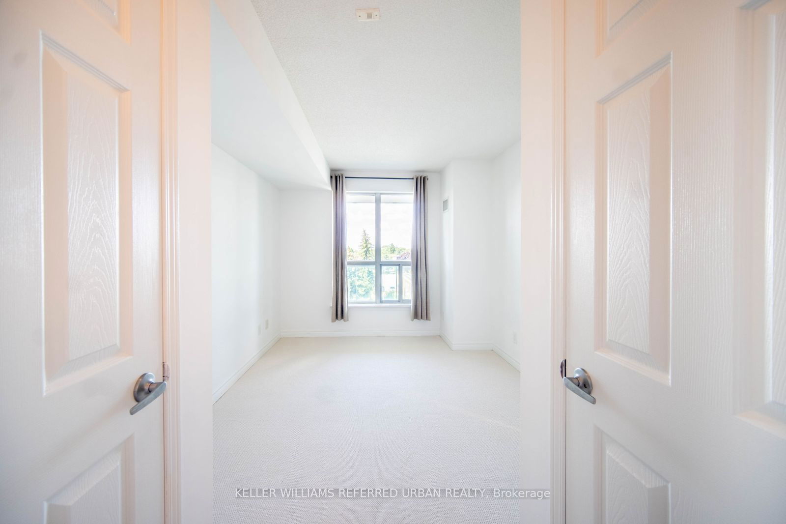 60 Fairfax Cres, unit 413 for sale - image #21