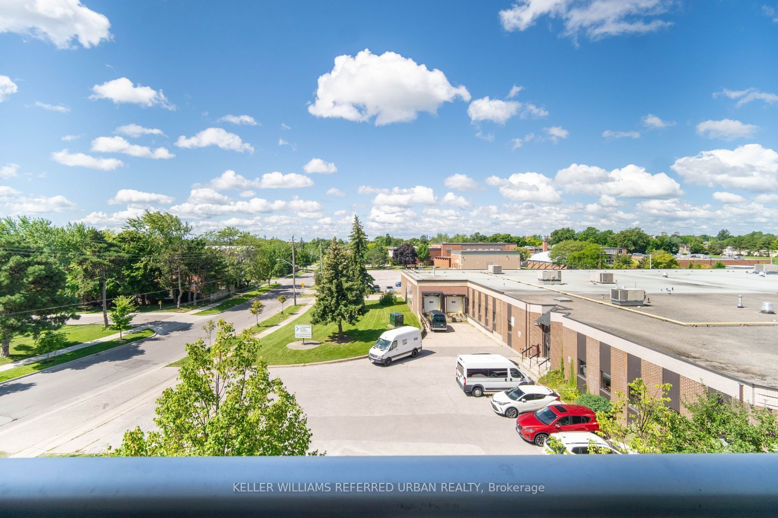 60 Fairfax Cres, unit 413 for sale - image #25