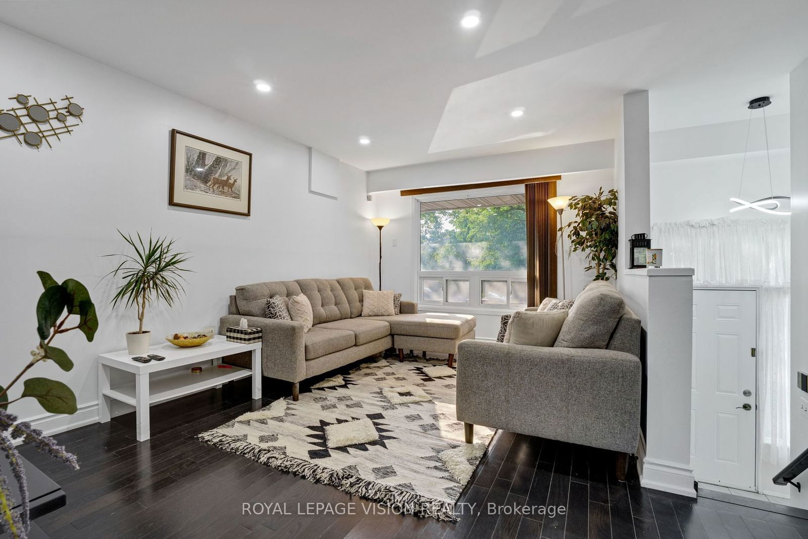 371 Orton Park Rd, unit 16 for sale - image #1