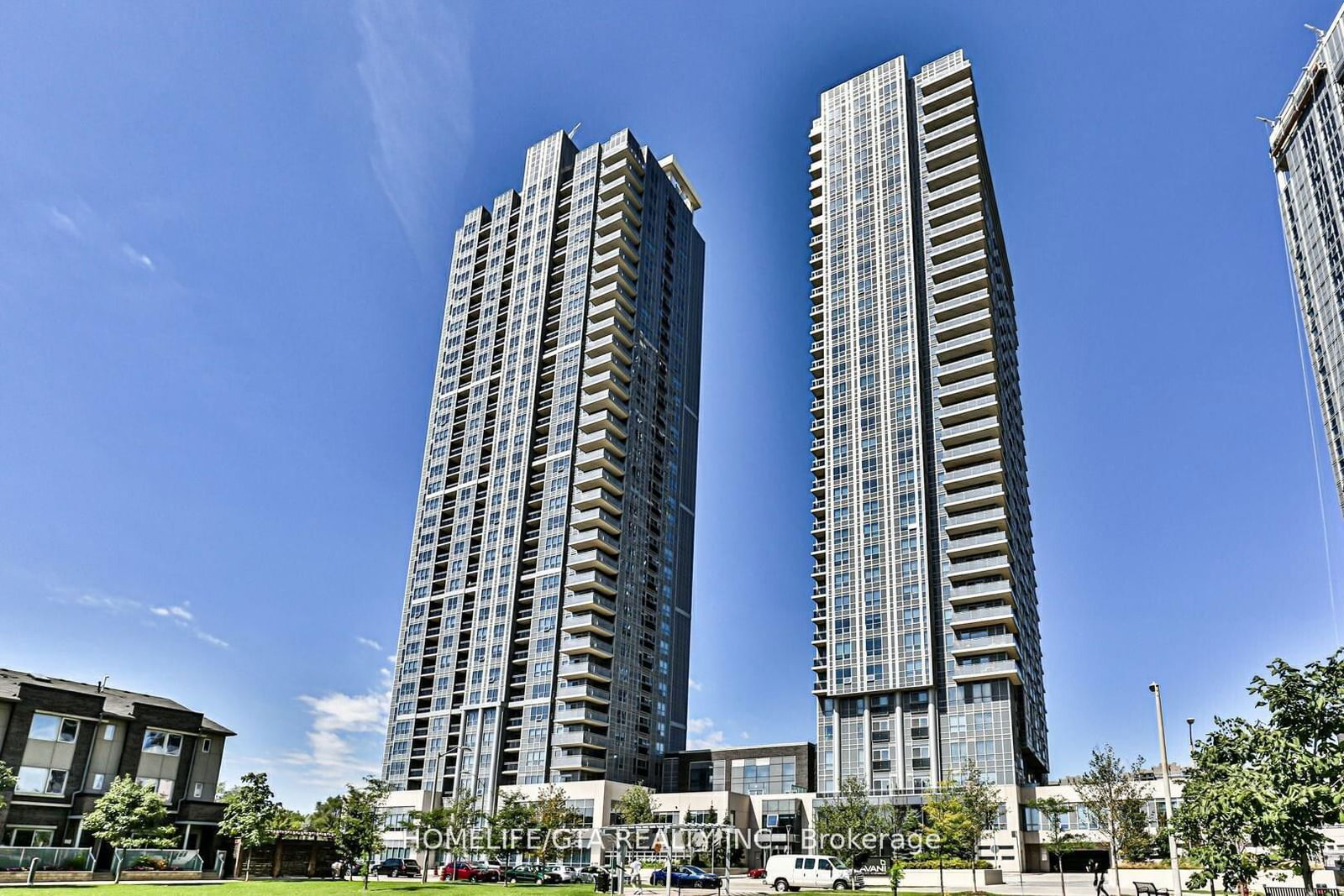 275 Village Green Sq, unit 217 for sale